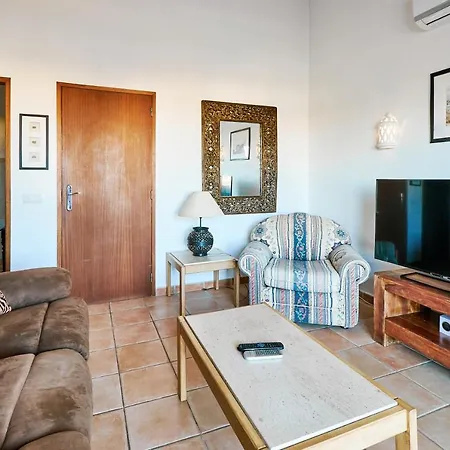 Kornelius Apartment