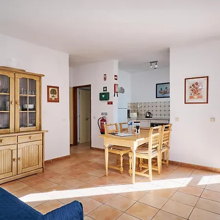 Kornelius Apartment *