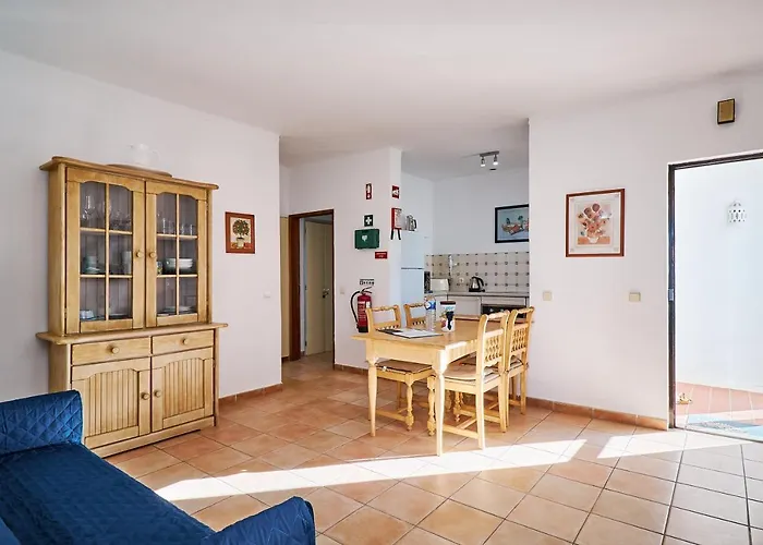 Kornelius Apartment *